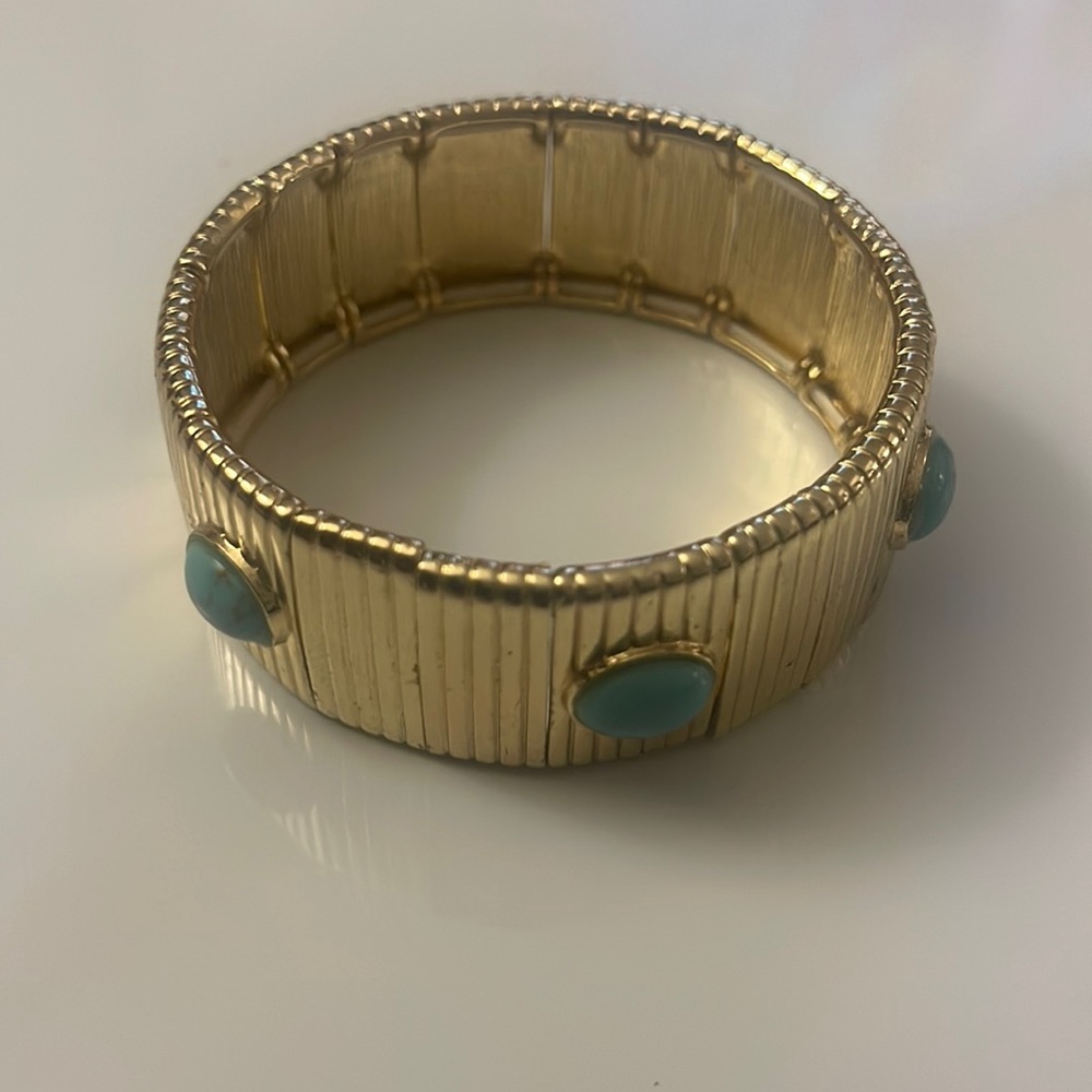 BANANA REPUBLIC Stretch Bracelet; Curvy girl friendly; gold tone and “turquoise”